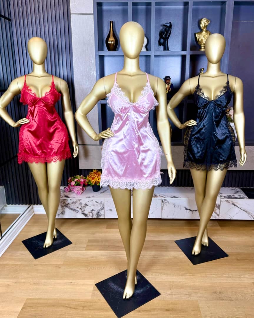 Side slit silk mesh dress  Size: 6-16