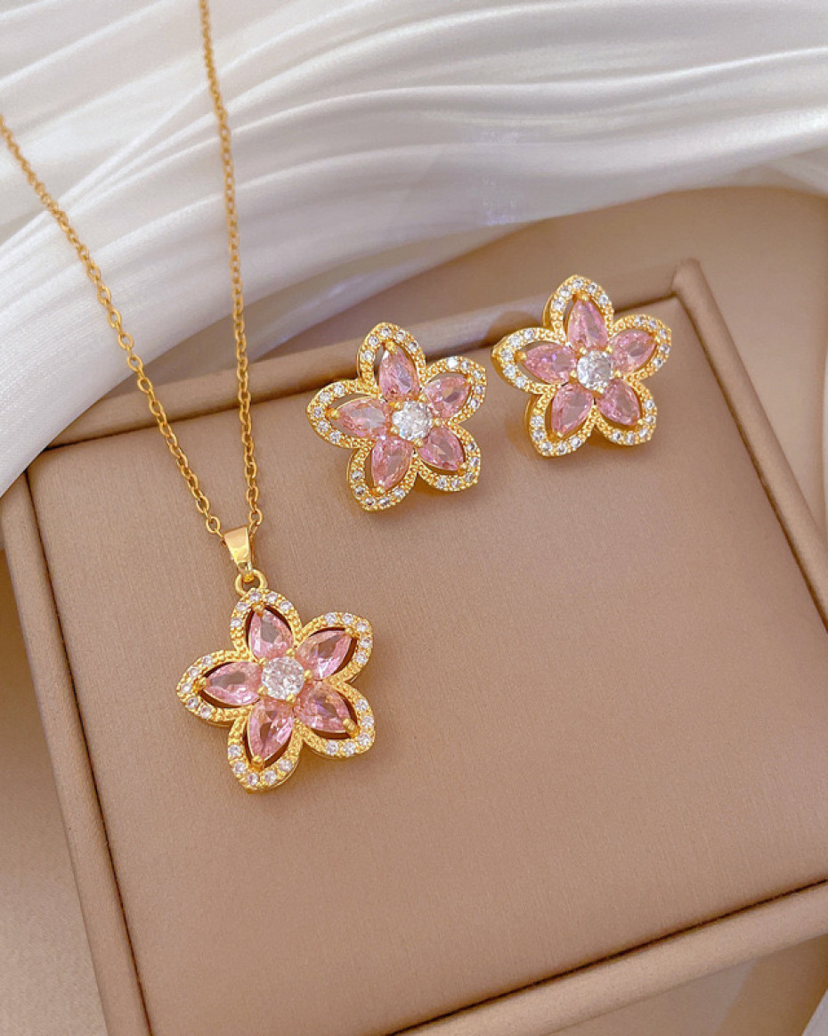 Necklace And Earrings 01