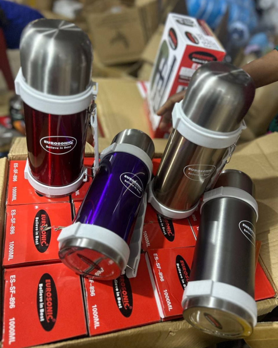 *1LTR QUALITY HOT & COLD VACUUM WATER FLASK.