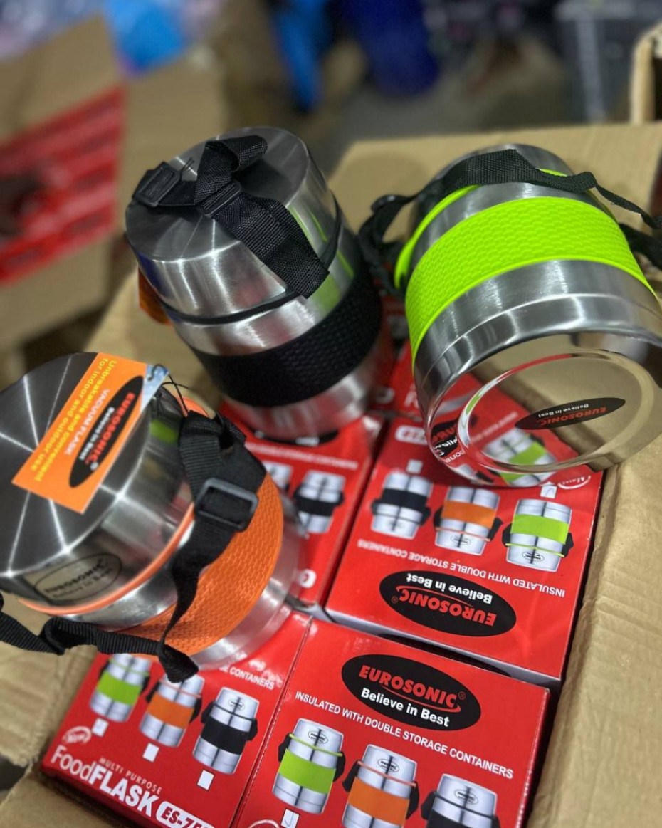 *1000ML QUALITY HOT & COLD ROUND SHAPE FOOD FLASK WITH INNER PLATE & A CARRIER BAG..