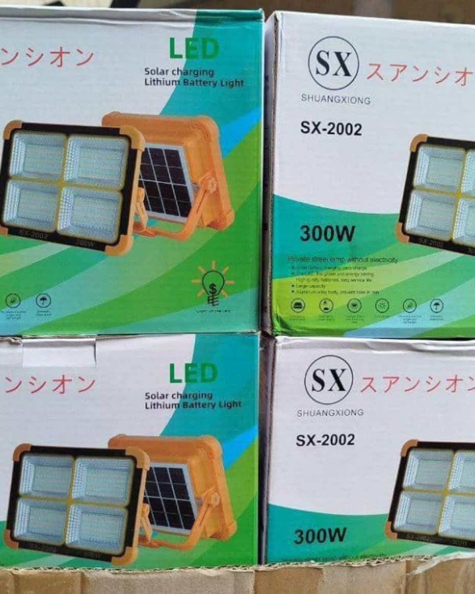 *QUALITY FOUR FACE SOLAR LIGHT WITH INBUILT PANEL
