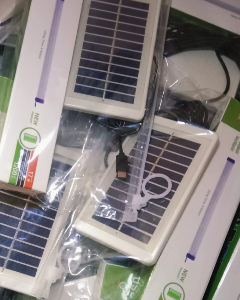 *SX SOLAR FLUORESCENT LIGHT WITH MINI PANEL