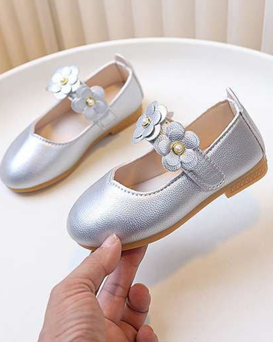 *ZARA UNIQUE FULL COVER PETAL SHOES.... SILVER