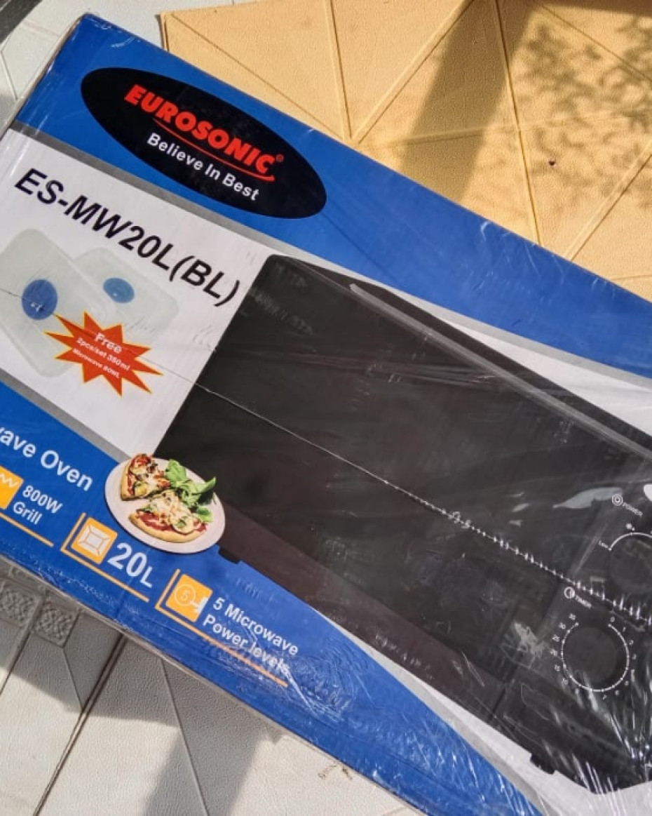 *HIGHLY DURABLE MULTIFUNCTIONAL GRILL MICROWAVE OVEN.