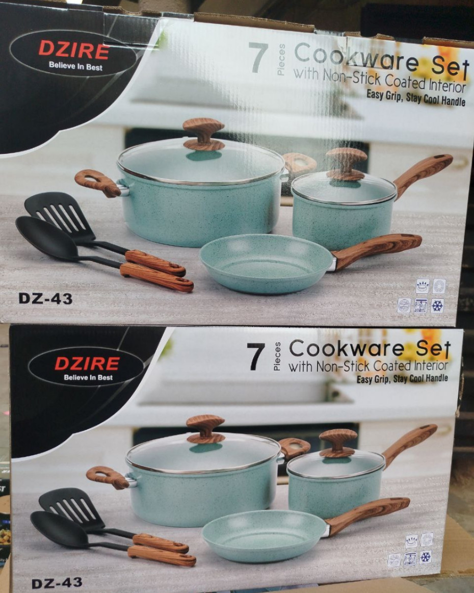 *DURABLE DZ 43 COOKWARE SET WITH COATED INTERIOR WITH WOOD EN HANDLE.P0