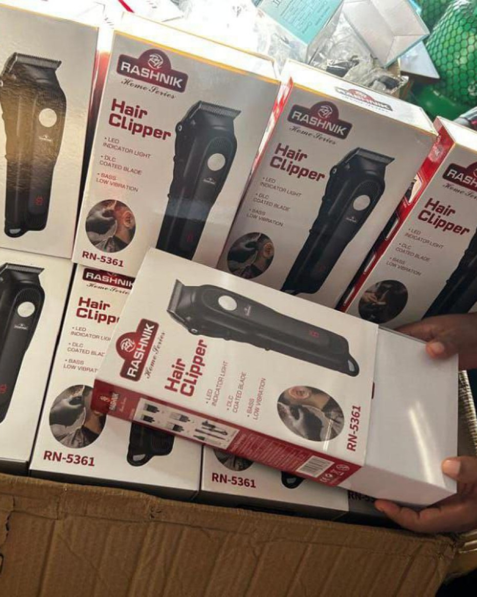 *RASHNIK RECHARGEABLE DIGITAL QUALITY HAIR CLIPPER