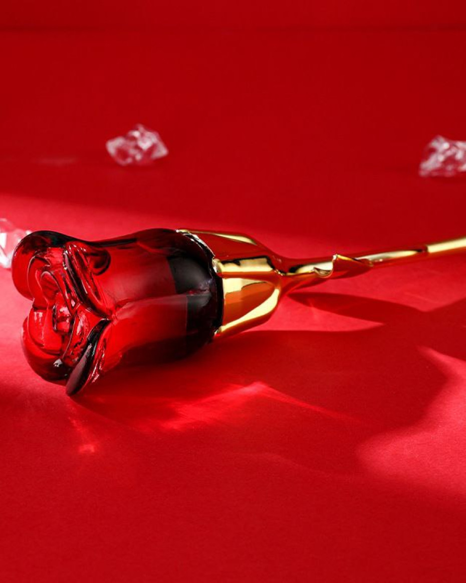 *Fresh Midnight Rose Shape n Scented Ladies' Sweet Fragrance Perfume(50mls).