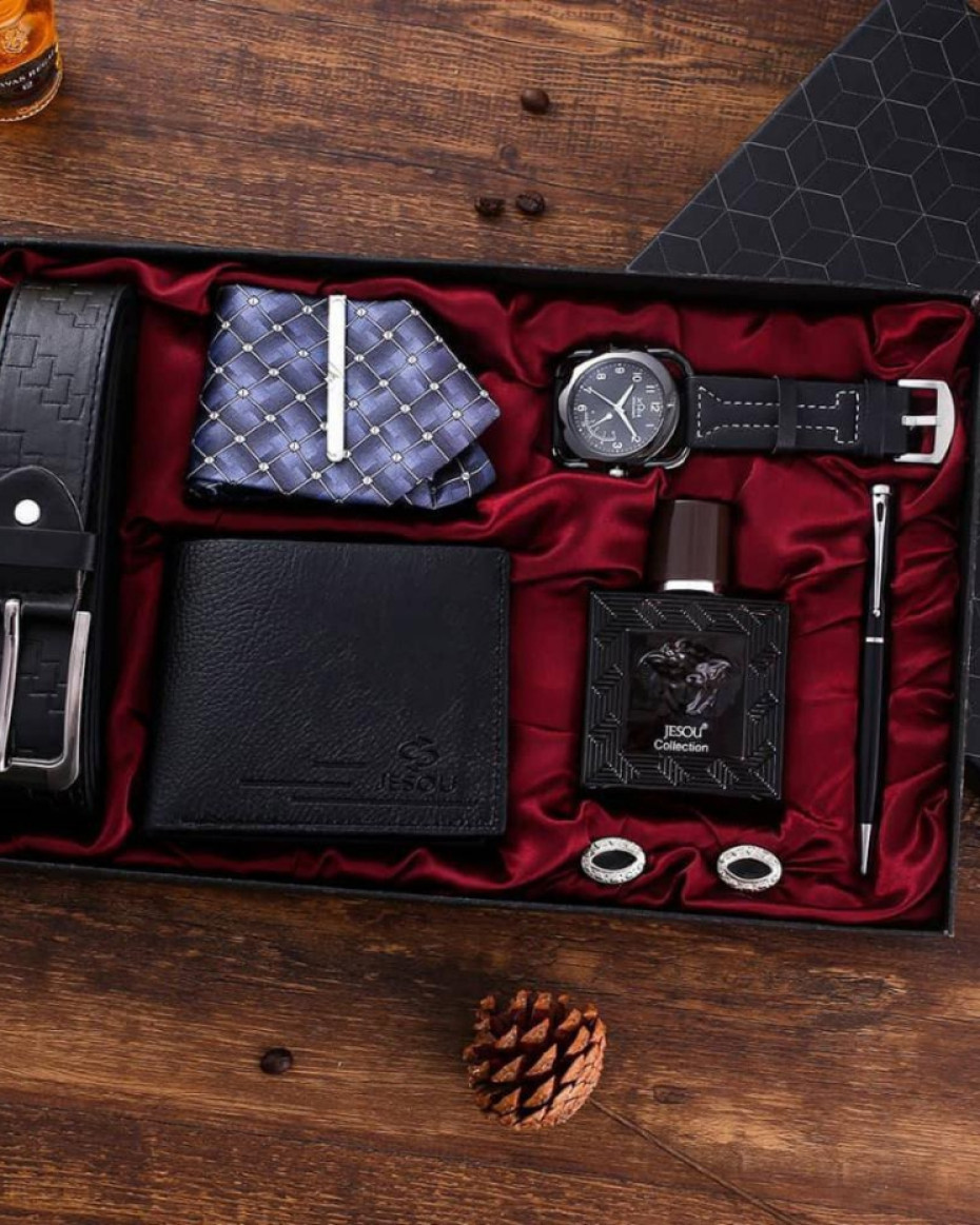*PERFECT MEN GIFT SET•••(QUALITY LEATHER BELT, WRISTWATCH, TIE WITH ADJUSTER, CUFFLINKS, PERFUME, PEN, WALLET)....