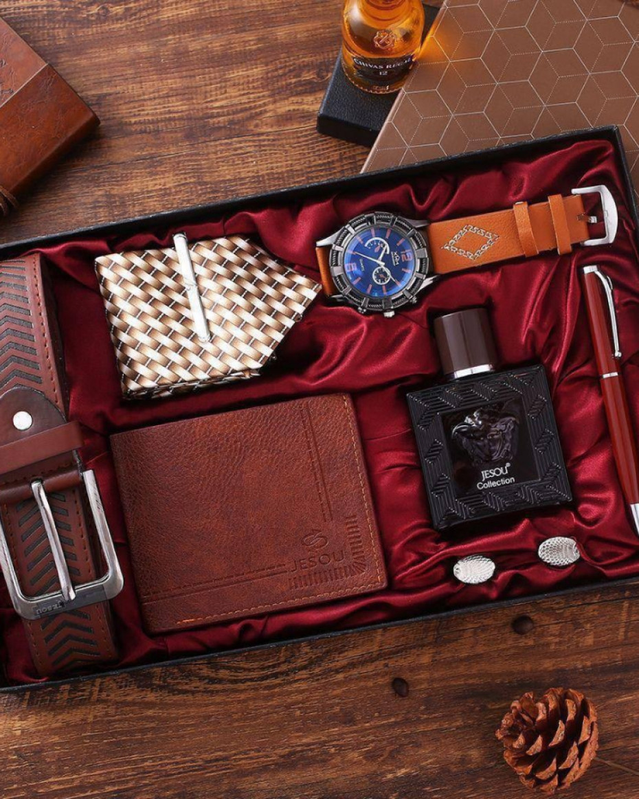 *PERFECT MEN GIFT SET•••(QUALITY LEATHER BELT, WRISTWATCH, TIE WITH ADJUSTER, CUFFLINKS, PERFUME, PEN, WALLET)....