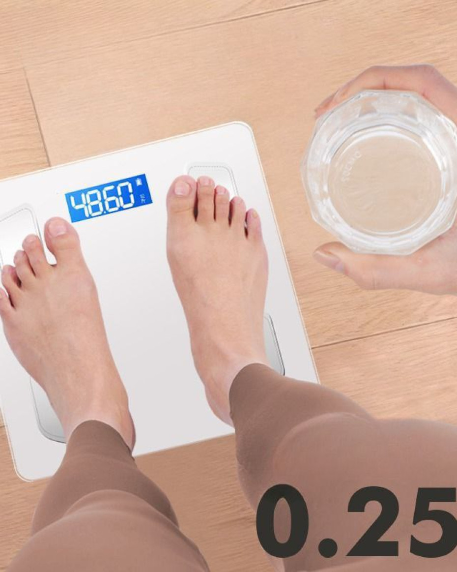 *ELECTRONIC PERSONAL/BATHROOM WEIGHING SCALE.