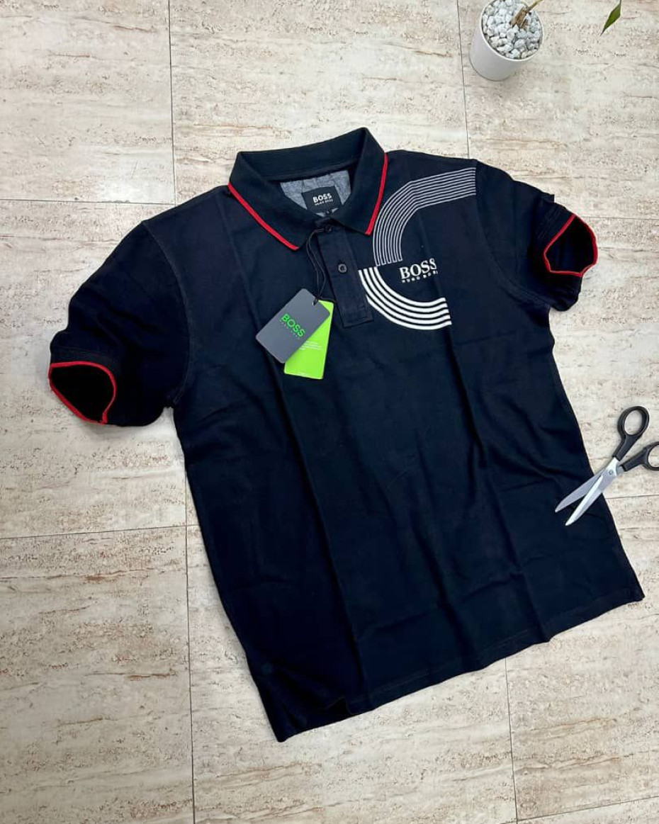 *High Quality HUGO BOSS Designer Unisex Polo/T-Shirt. 🥰 BLACK 🖤