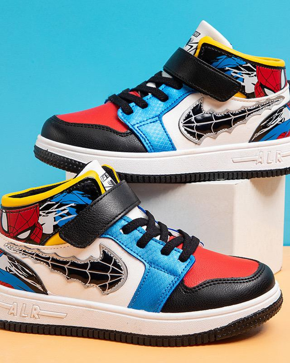 *QUALITY NIKE DESIGNS AIR JORDAN CHARACTER SNEAKERS...