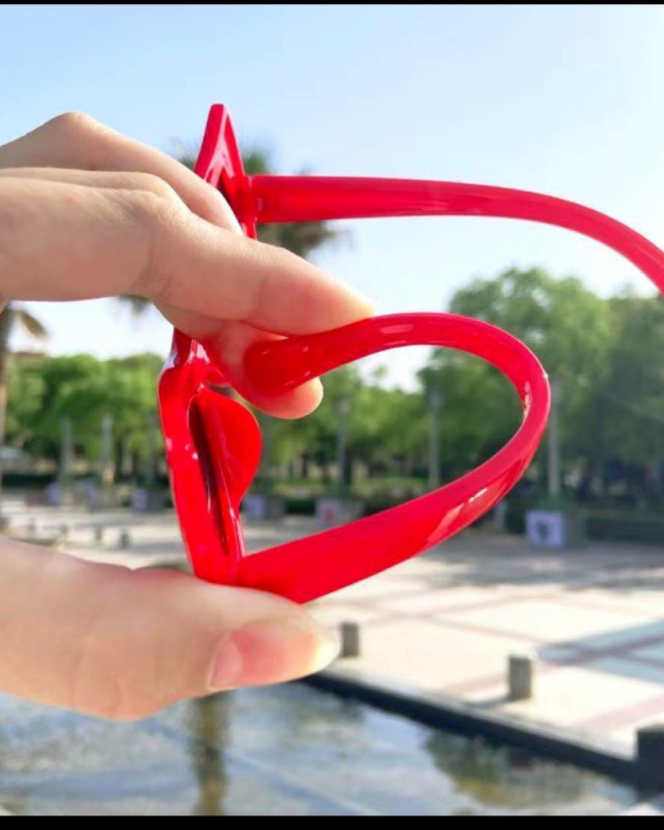 *KIDS FASHION SPIDER UV BLOCKING GLASSES...