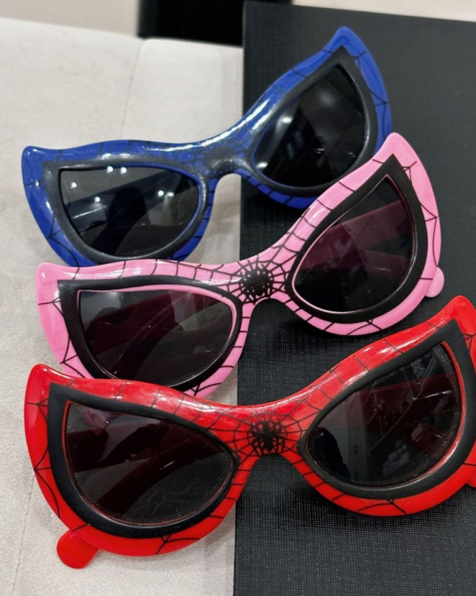 *KIDS FASHION SPIDER UV BLOCKING GLASSES...