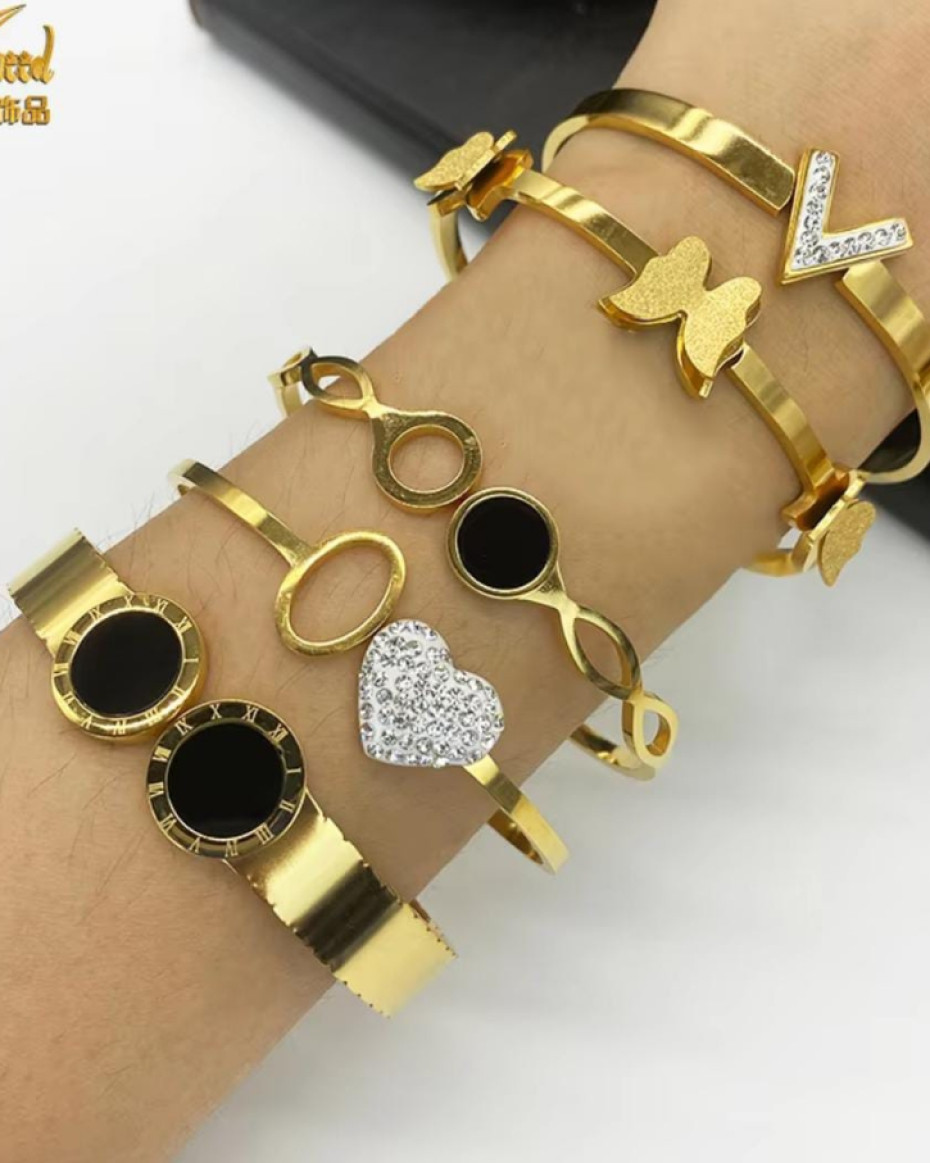 *18k Gold Plated Non Tarnishing Bangles...