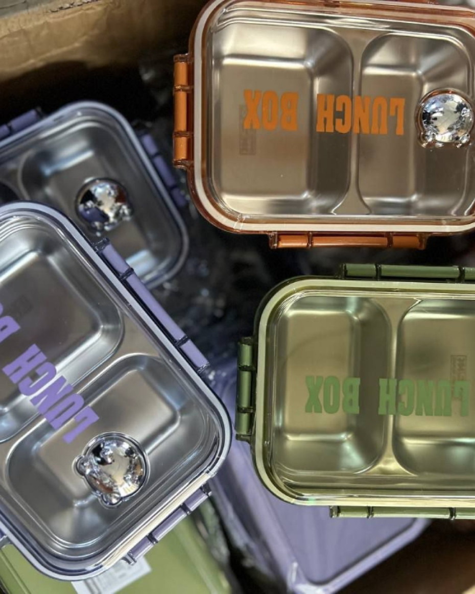 *BIG 2PARTITIONED STAINLESS() HOT & COLD LUNCH/SNACKS BOX WITH SPOON...