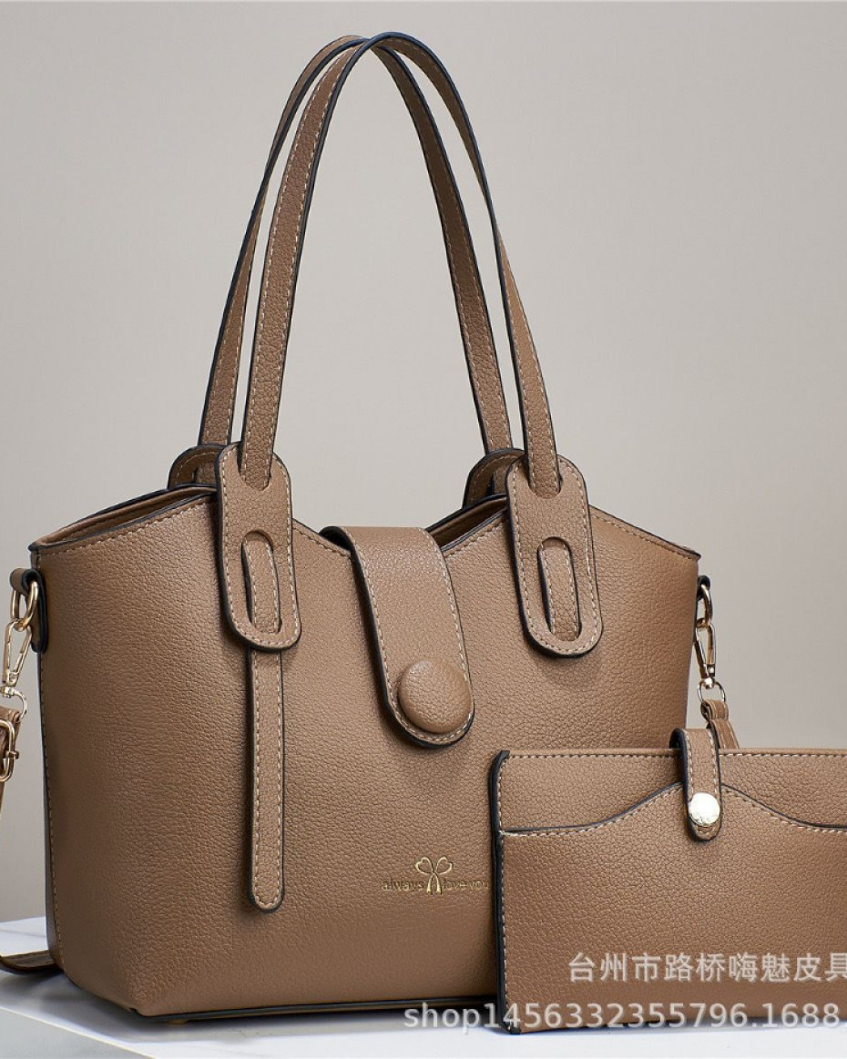 *2IN1 STOCK LEATHER ALWAYS LOVE CROC SKIN LEATHER BAG.