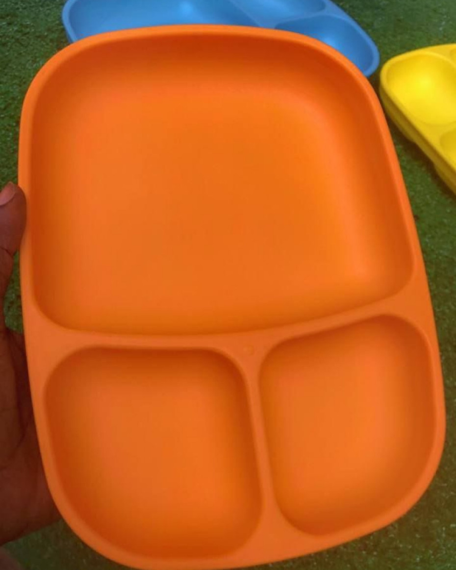 *QUALITY THREE COMPARTMENT KIDDIES PLATE...1
