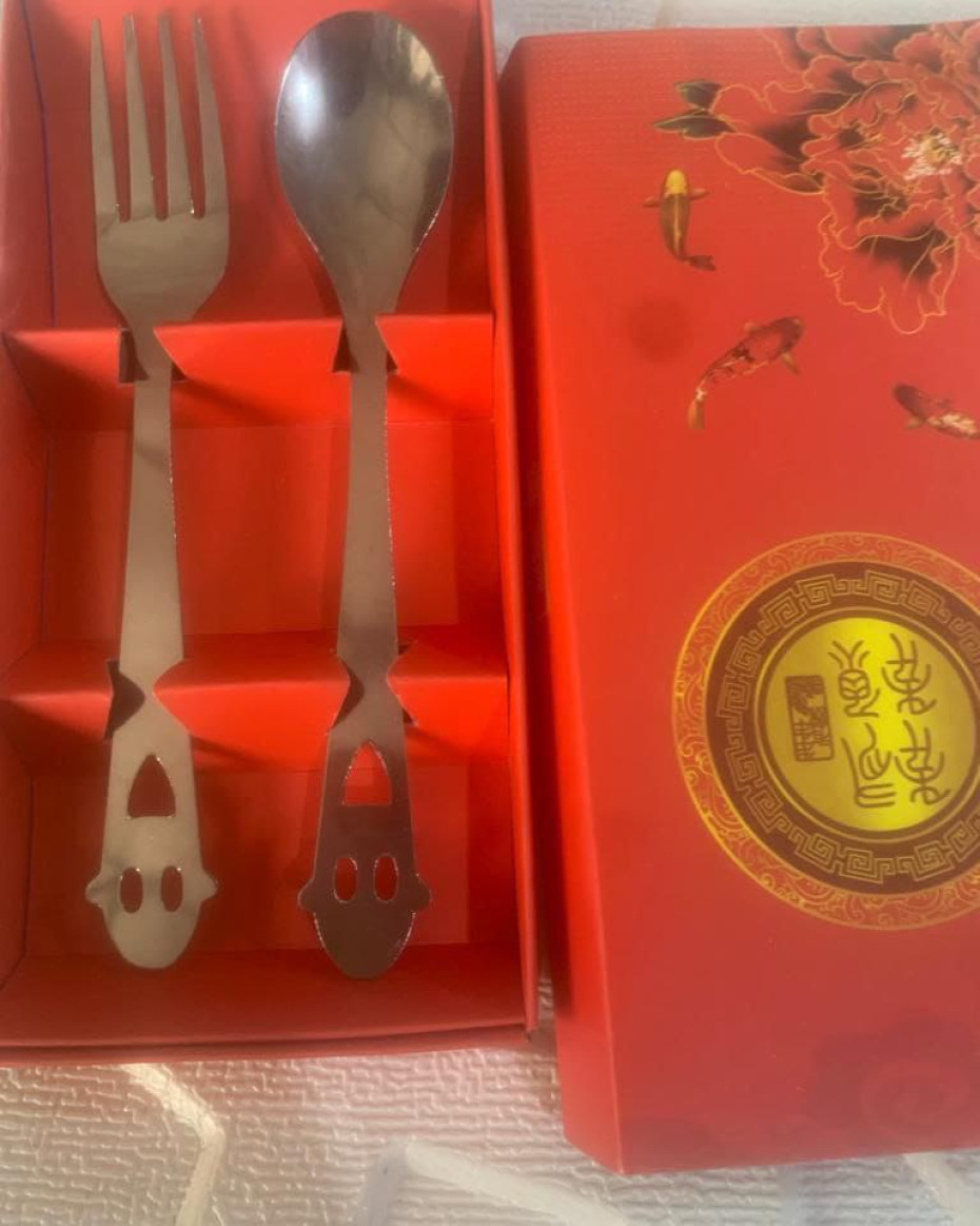 *Kids Spoon and Fork set,comes in a pack